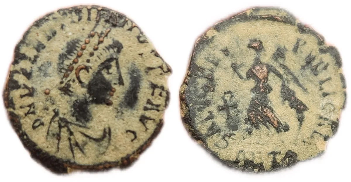 Valentinian II, Victory with captive