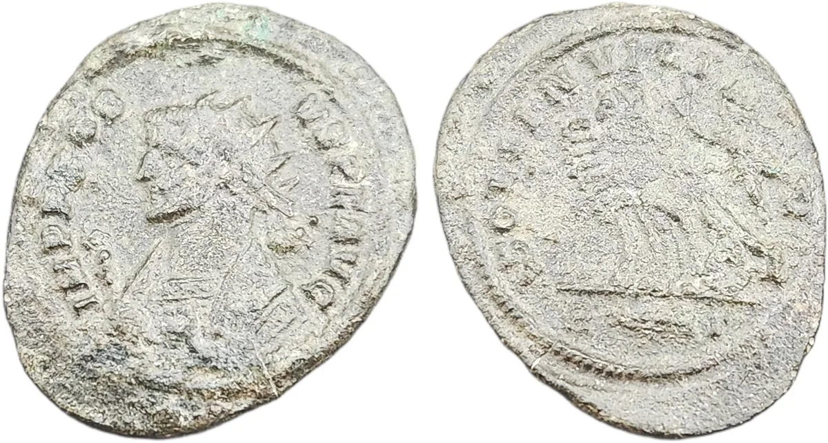 Probus Antoninionus Senatorial robes and quadriga