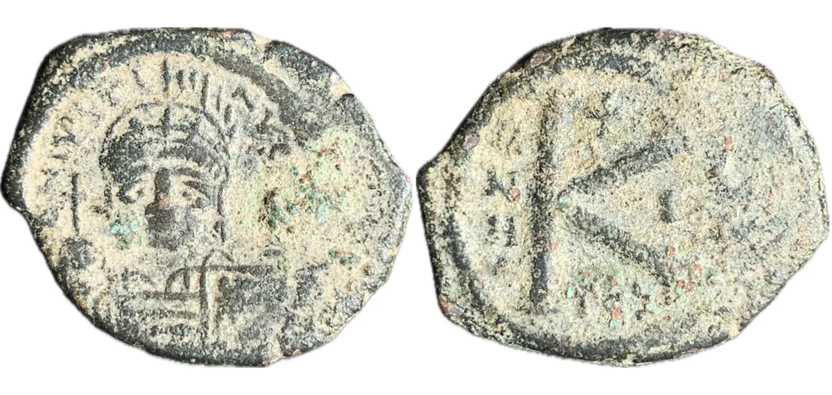 Maurice Tiberius -Half Follis - Thessalonica - SB 508