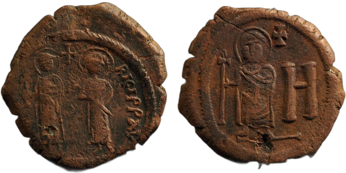 Maurice, Constantina & Theodosius AE 8-nummi, Cherson, 582-602