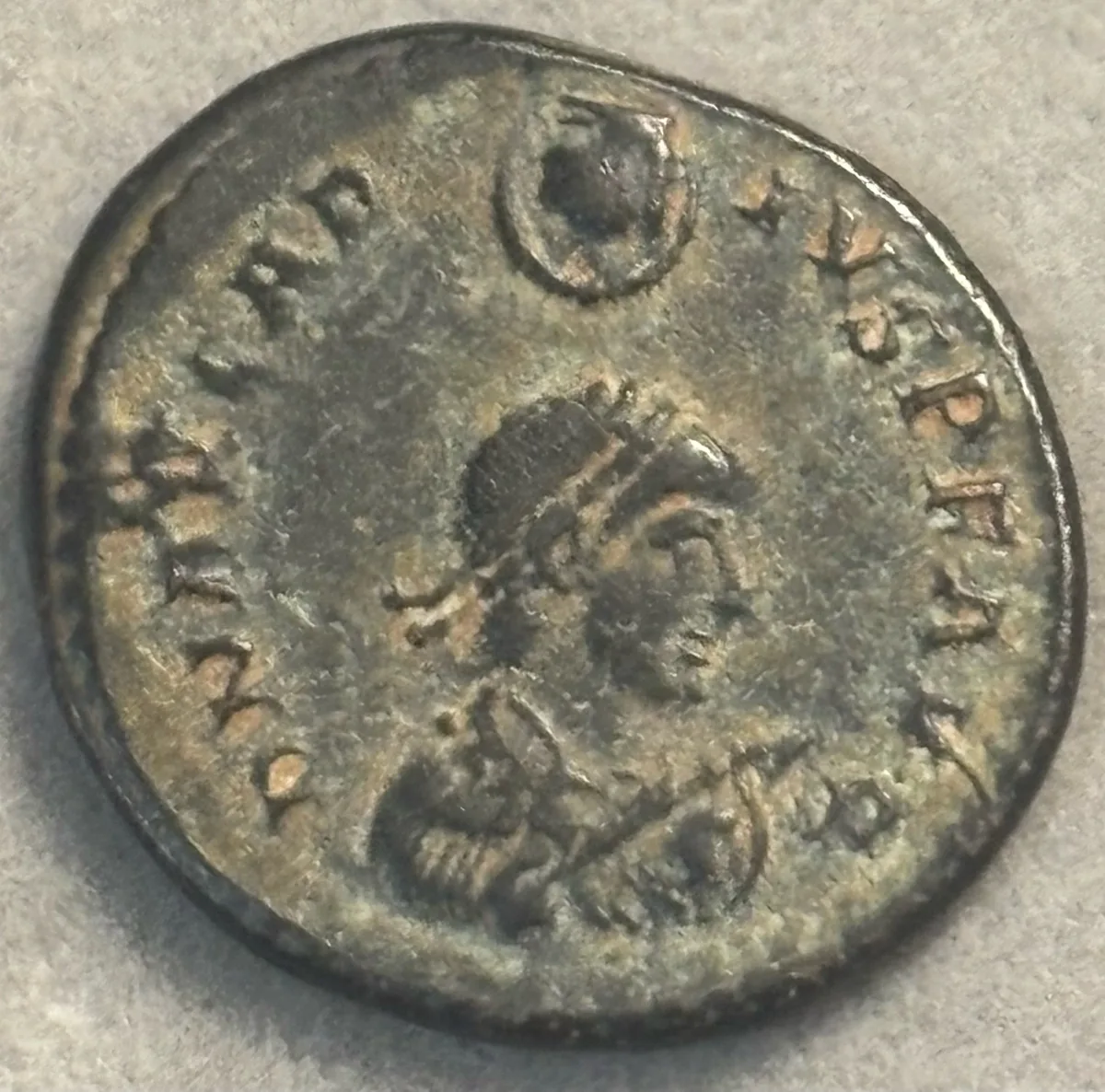 Arcadius 383-392 AE Follis THESSALONICA
