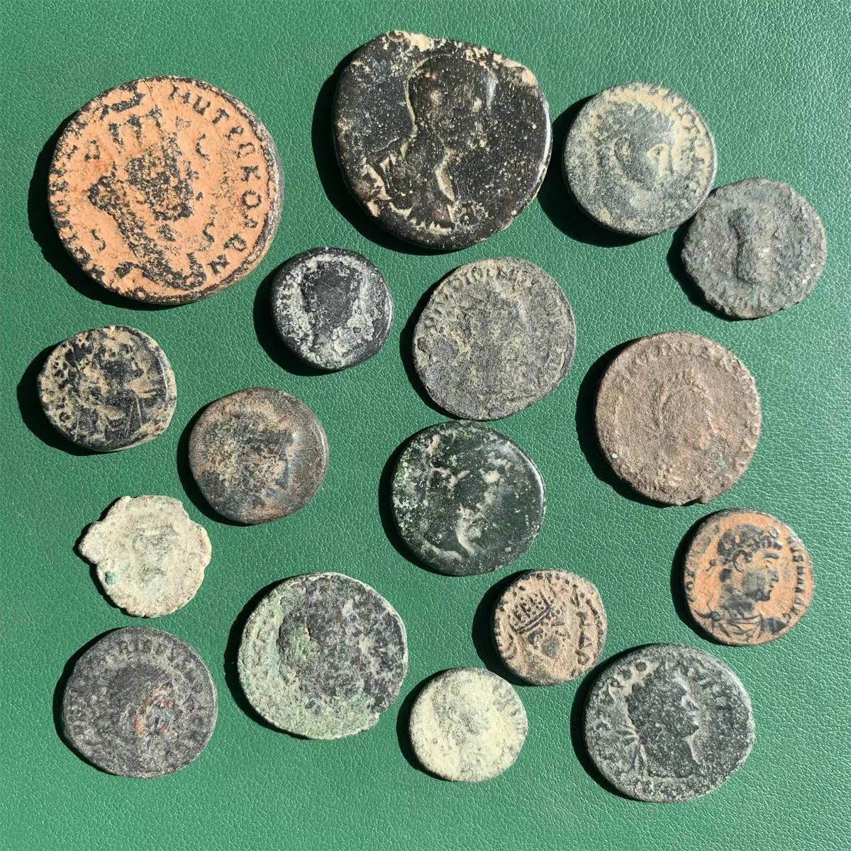 Lot of 17 roman bronze coins