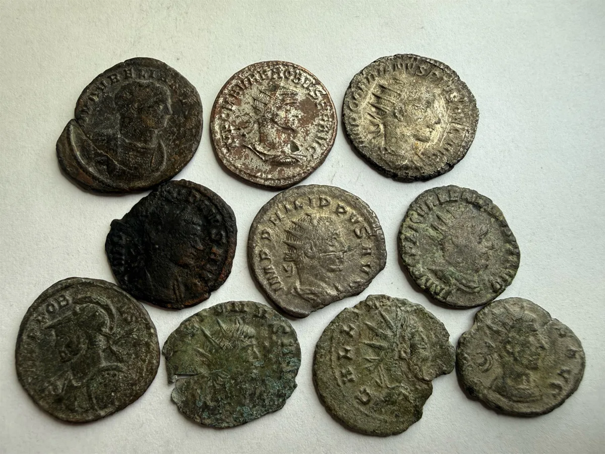 10 Roman Antoninanus