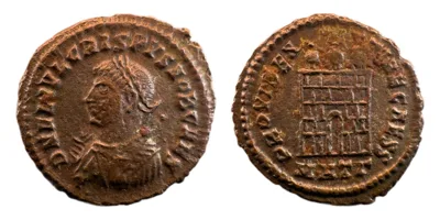 Crispus — Nummus, Camp Gate, Heraclea