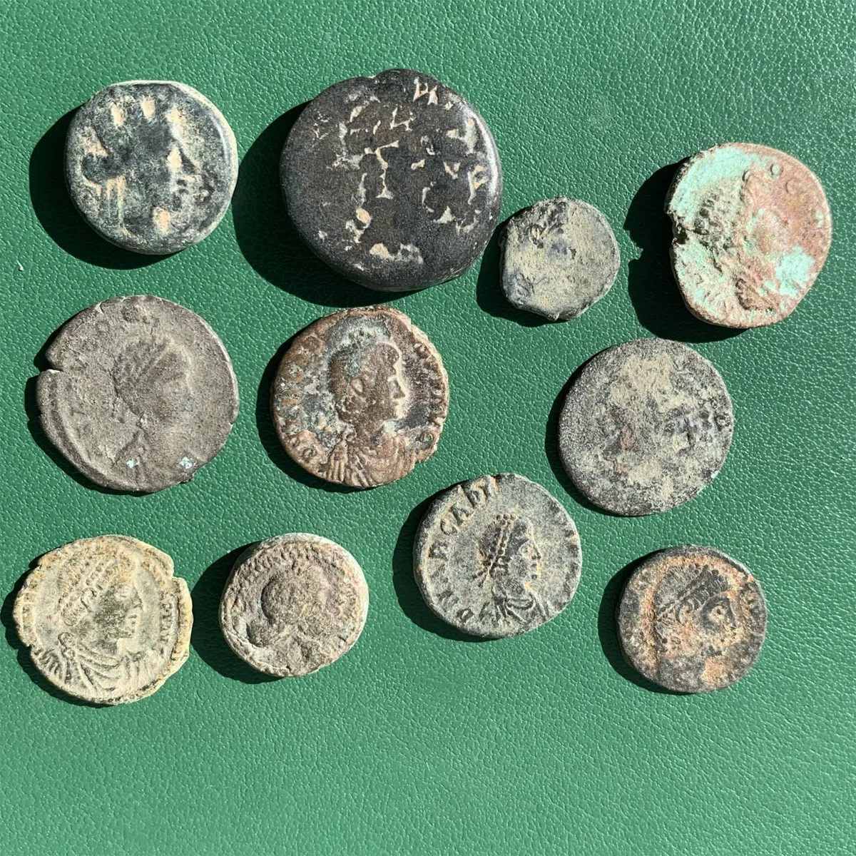 Lot of 11 bronze coins