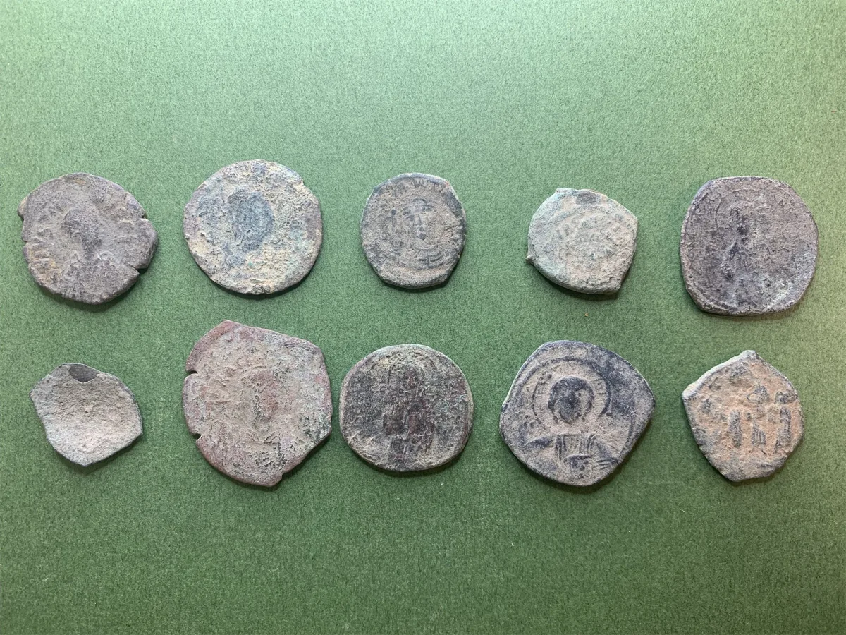 Lot of 10 Byzantines coins