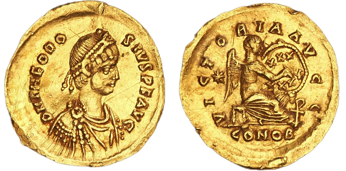 Theodosius II, 402-450. AV Semissis, Constantinople