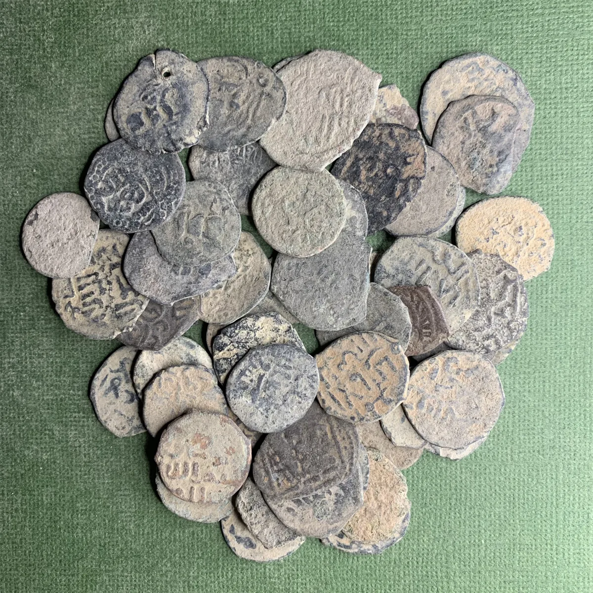 Lot of 50 Islamic coins