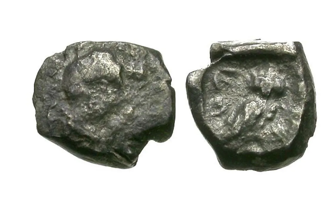 NGC VG ; 500 BC , Philistia. Gaza AR Hemiobol / Owl