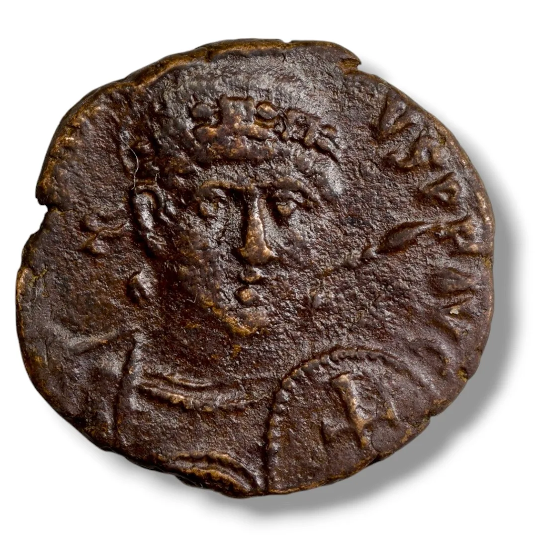 Theodosius II – AE4 Nummus AD 402-450