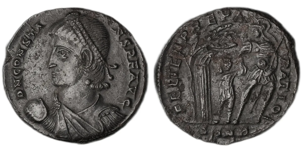 Constans, reduced AE2, bronze, reign 337-350 CE, struck 348-350 CE