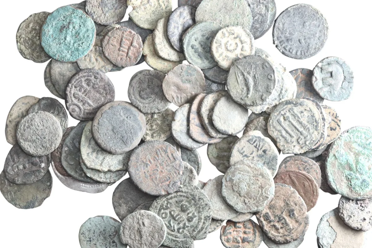 ANCIENT AND ISLAMIC: Lot of 100 bronze coins