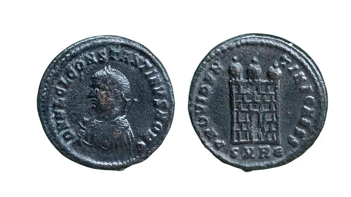 Constantine II under Licinius (318–320) - RIC VII Heraclea 32
