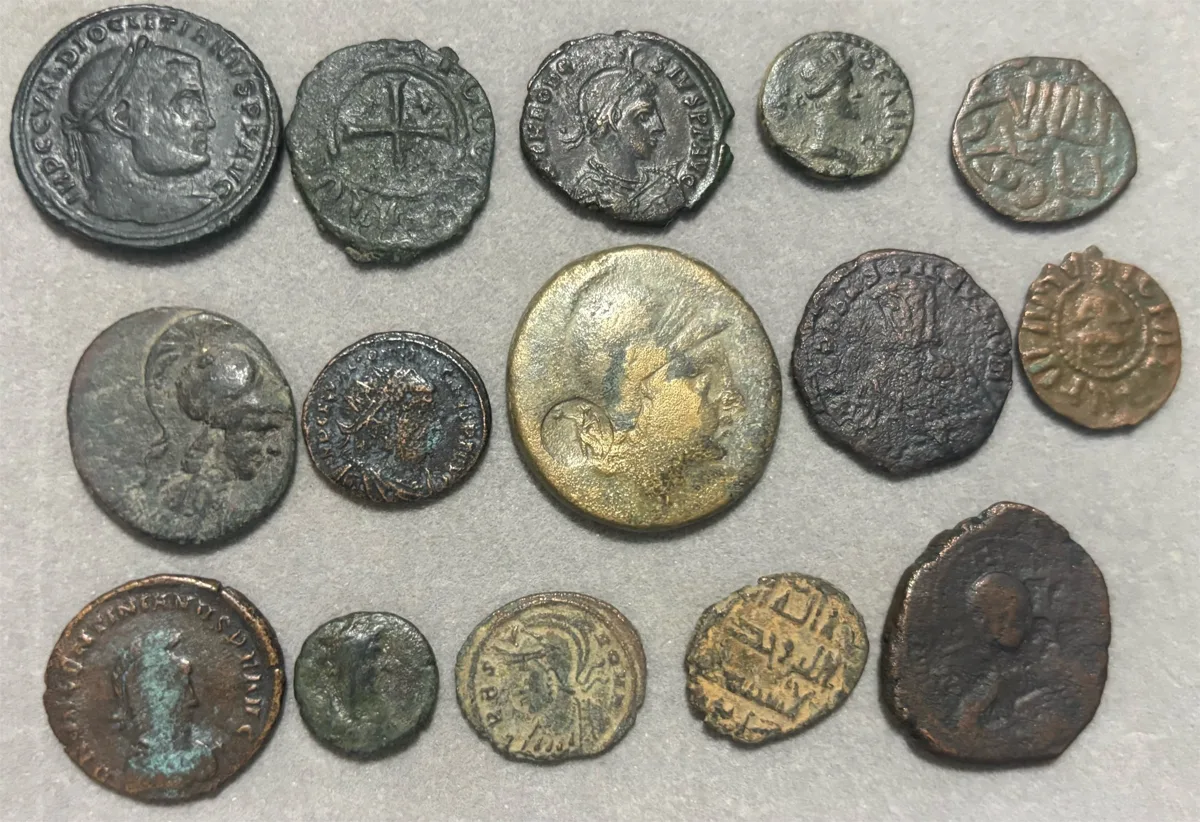 Mixed lot of 15 coins
