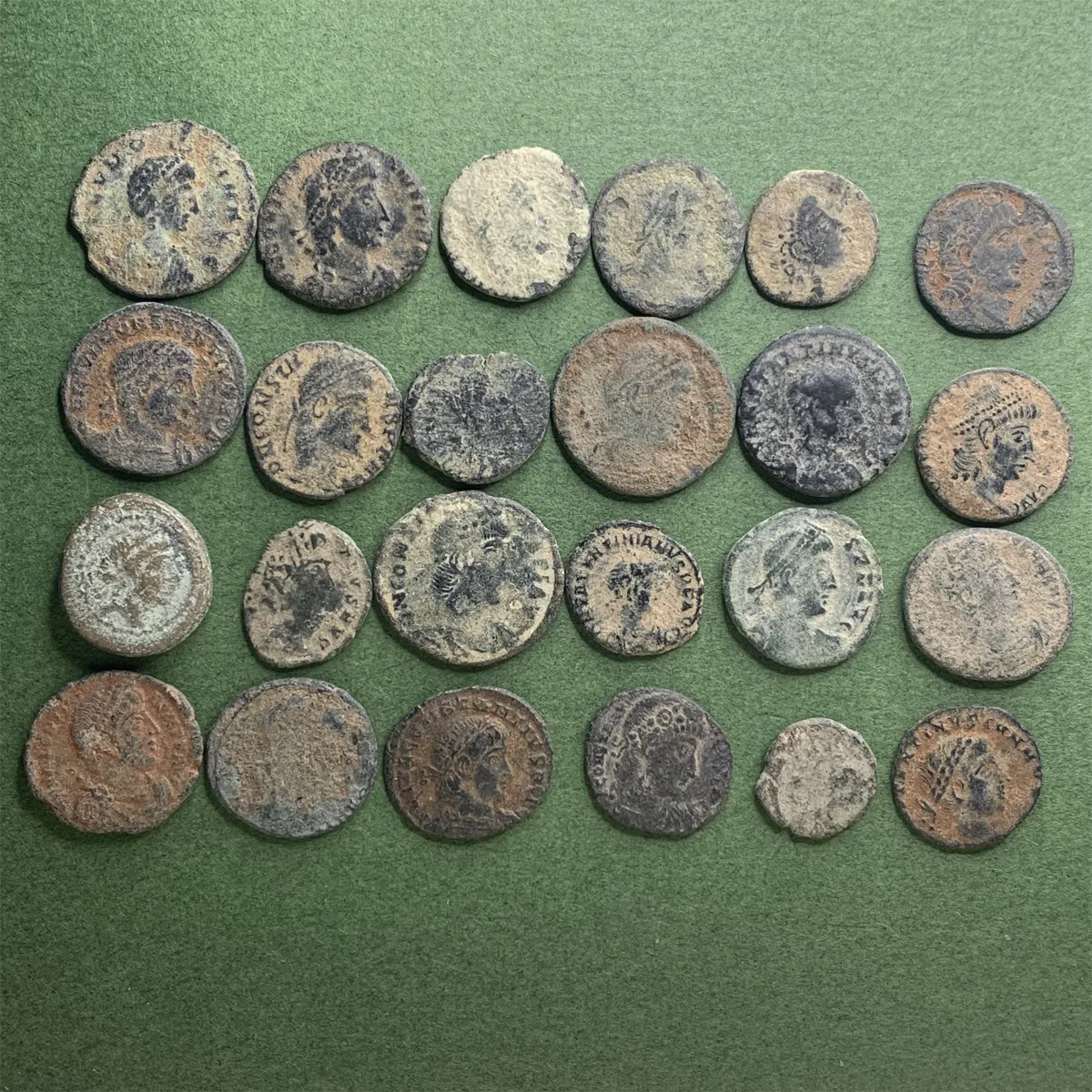 Lot of 24 roman bronze coins
