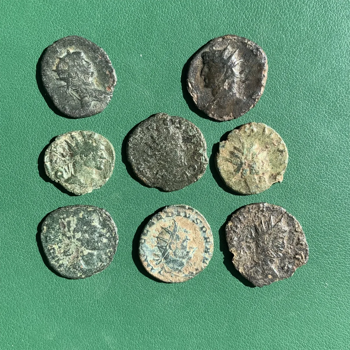 Lot of 8 roman bronze radiate coins