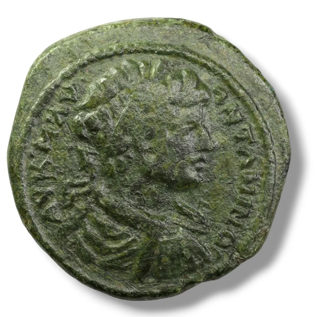 CARACALLA – Moesia Inferior, Nikopolis ad Istrum – Eagle on Altar AD 198-217, AE28 (12.80g, 28mm)