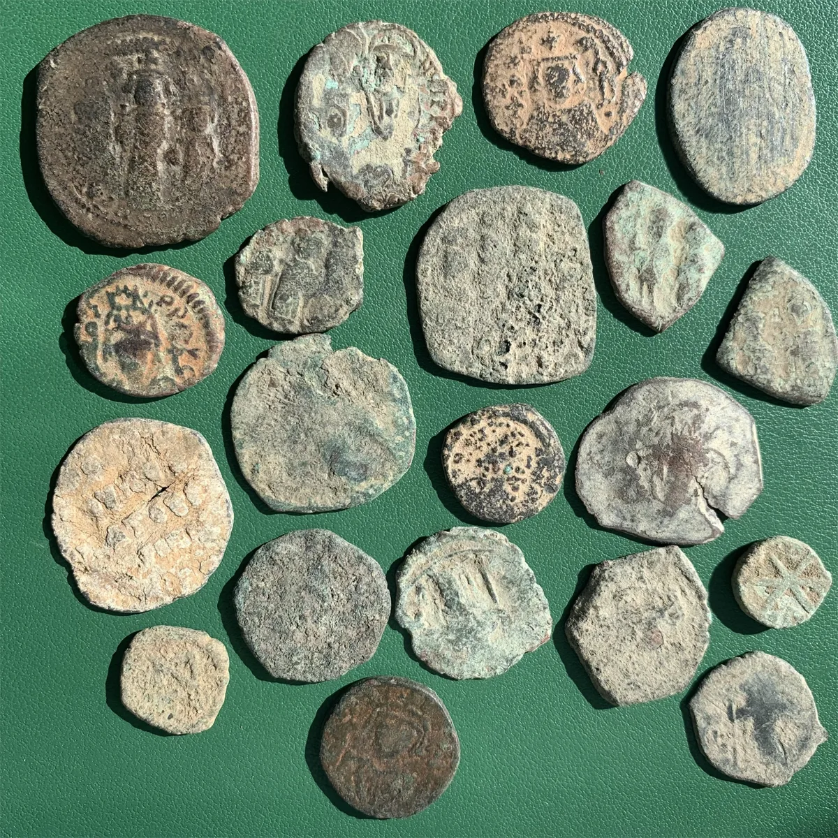 Lot of 20 byzantine coins