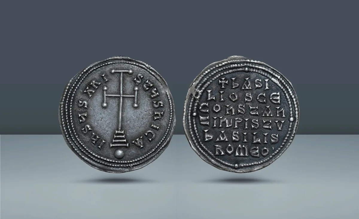 Byzantine Empire, Constantinople. Basil I, the Macedonian, 867-886 AD, c. 868-879 AD