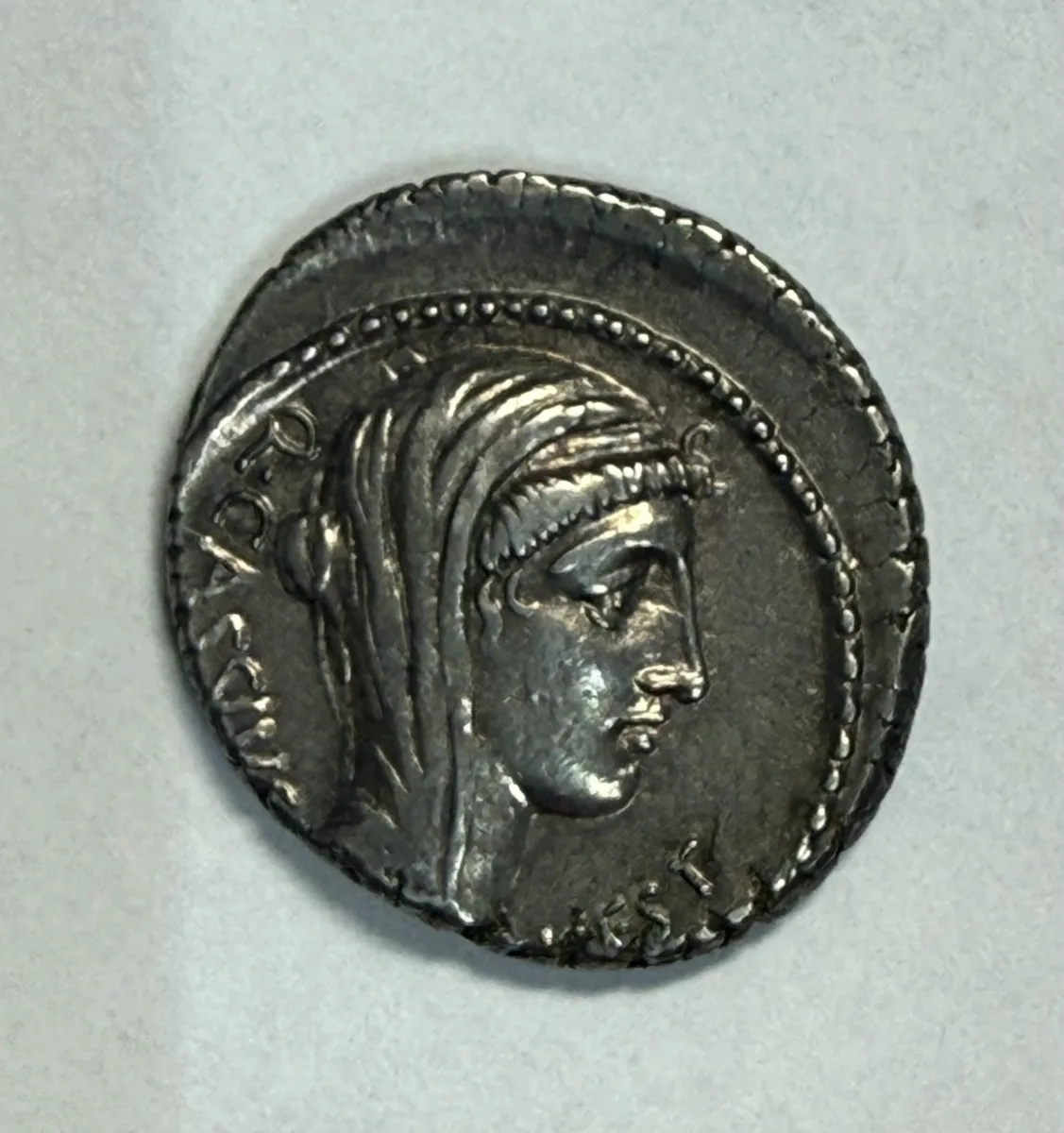 Q. Cassius Longinus (55 BC) denarius
