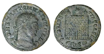"Constantine II AE3, Siscia, PROVIDENTIAE AVGG campgate, ASIS crescent, RIC 214"