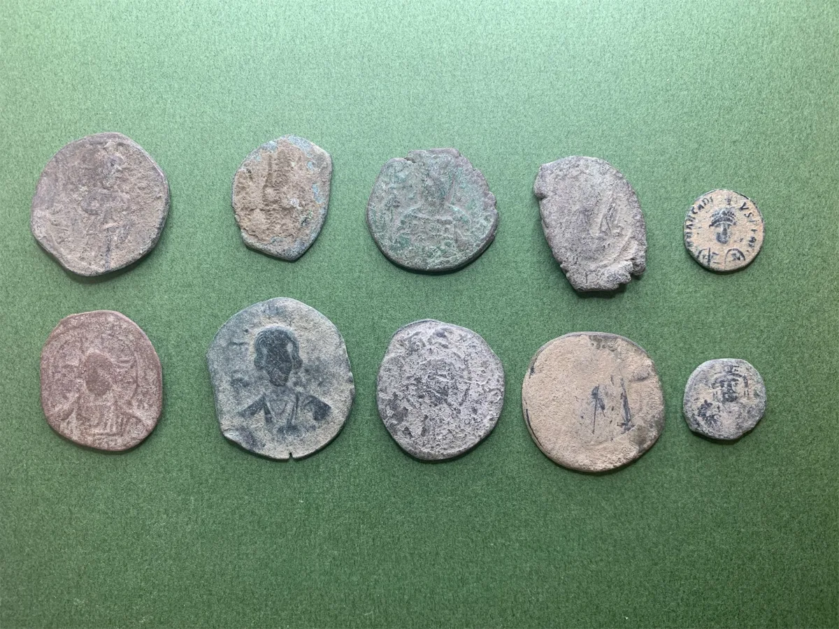 Lot of 10 Byzantines coins