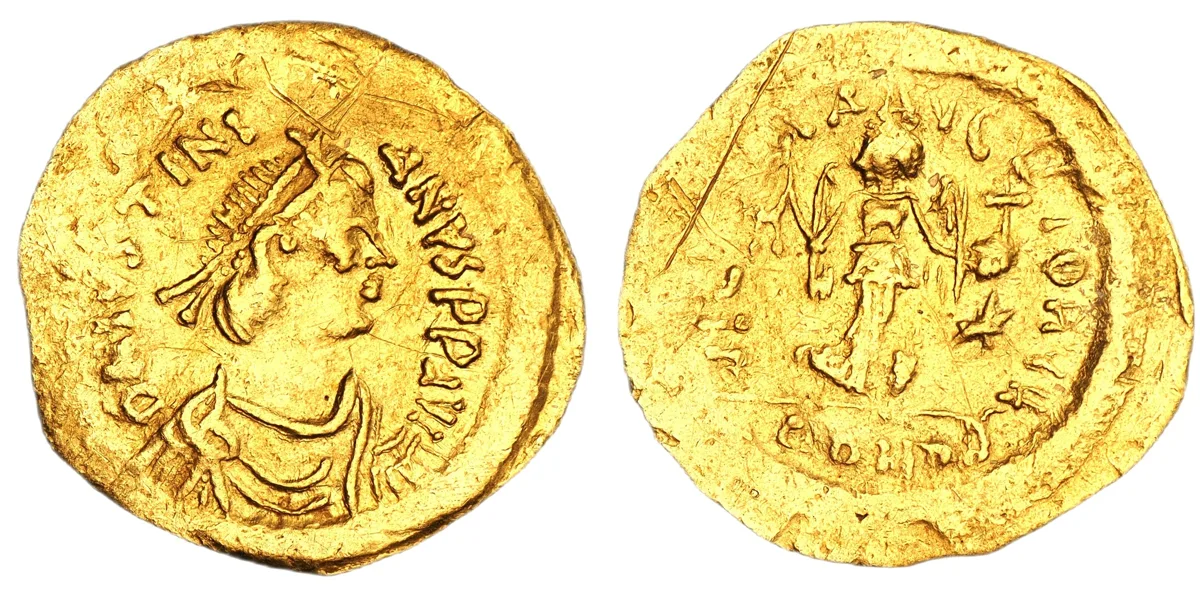 Justinian, 527-565. AV Tremissis, Constantinople.