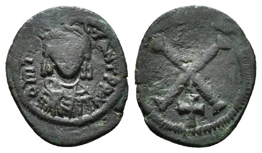 TIBERIUS II CONSTANTINE (578-582). Decanummium. Constantinople. Large X.