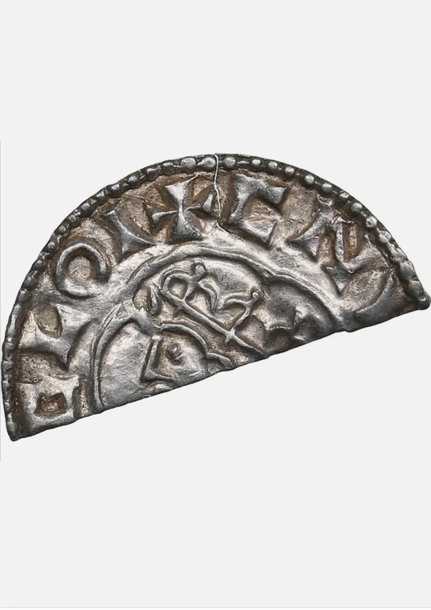 Cnut the great: Viking king of England;1/2 penny; 1029-1036 AD