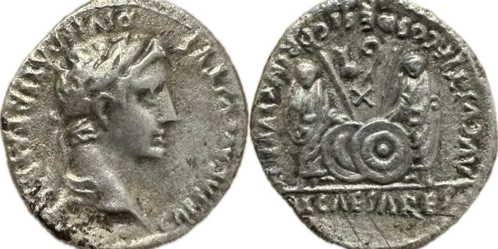Augustus Denarius, RIC 211 (rarer type)