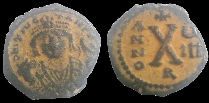 Byzantine: Maurice Tiberius. 582-602 AD (Struck 590/591 AD) AE 16.6mm 3.16gm Decanummium, Theoupolis (Antioch) aVF