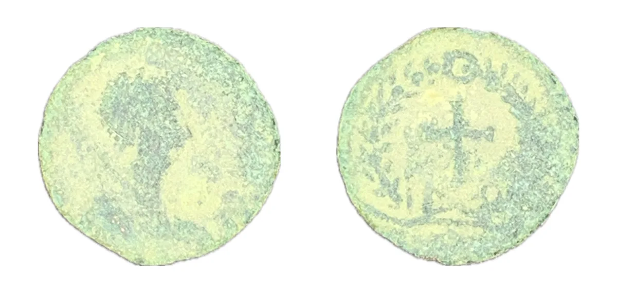 Theodosius II - Nummus