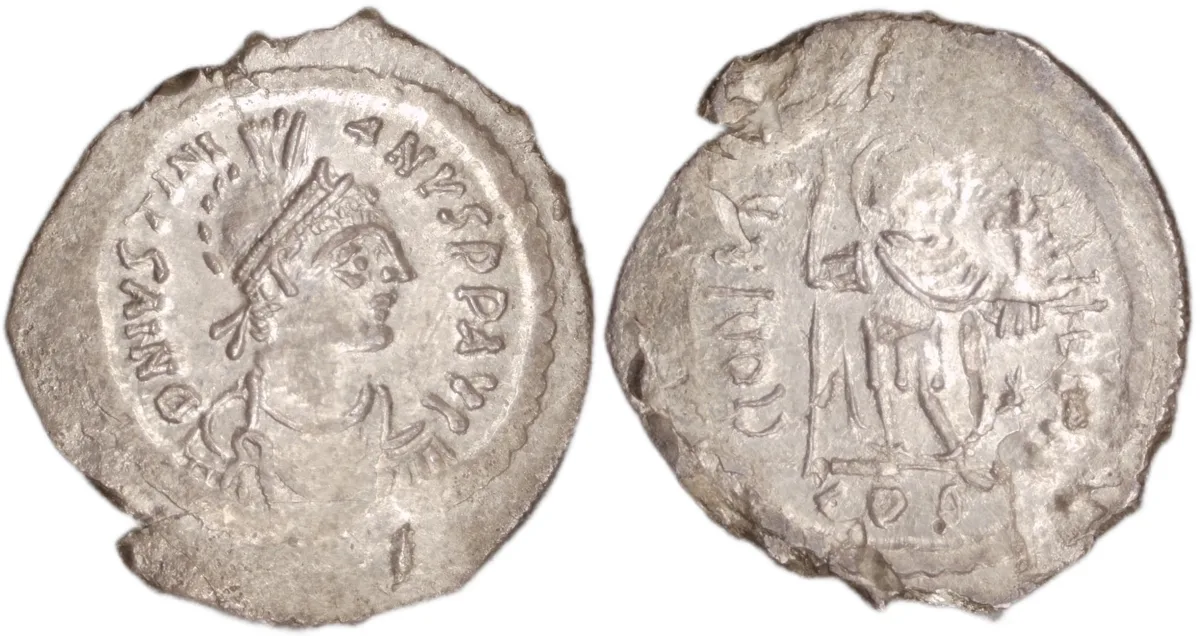 Justinian I 'the Great'. 527-565 AD. AR Siliqua. Very rare and among best known.