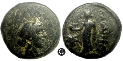 Phrygia, Laodicea, AE Circa 2nd-1st Centuries BC, Aphrodite / Aphrodite Holding Dove