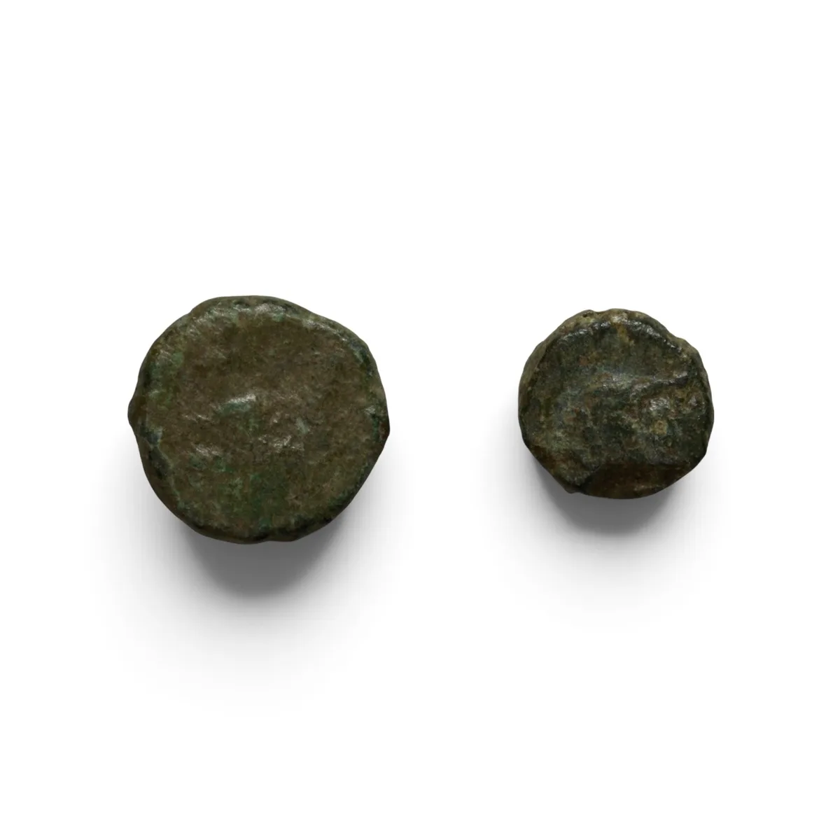 Eastern Roman Empire, Zeno (AD 474–491, second reign 476–491). Lot of two AE4 nummi.