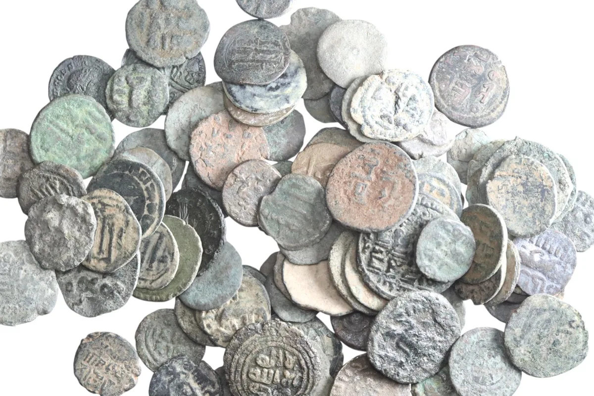 ANCIENT AND ISLAMIC: Lot of 100 bronze coins